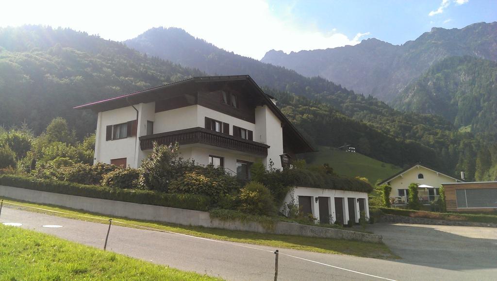 Pension Karolin Vandans Exterior foto